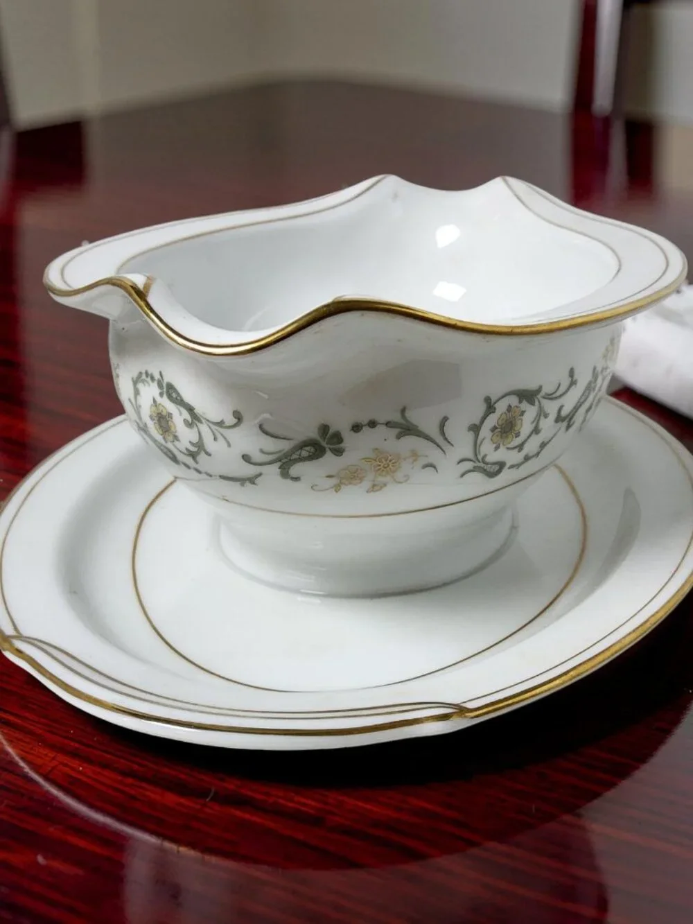 Vintage 1960s Noritake Japan #6223 Creston Porcelain Gravy Boat.
